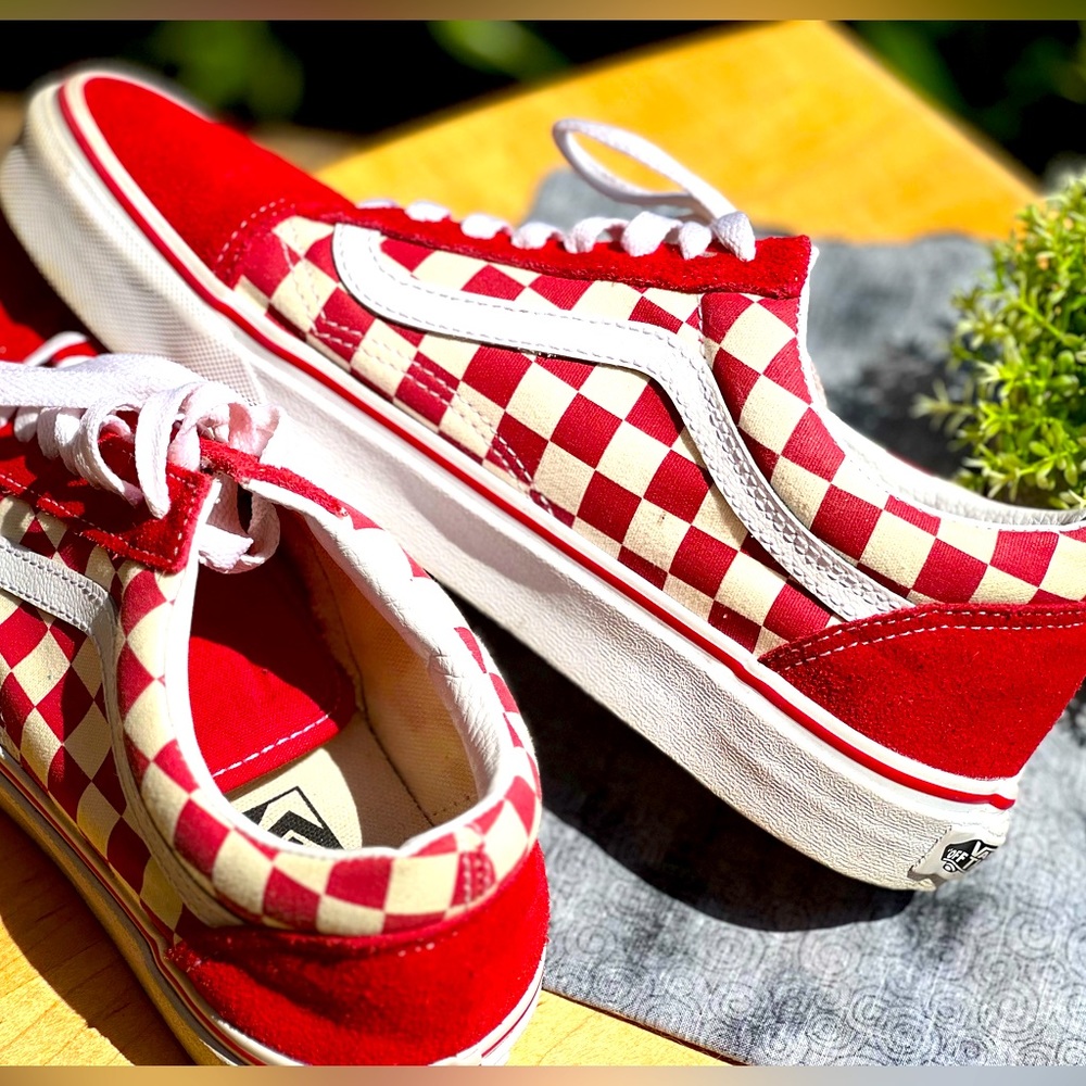 Vans | Women’s Size 9.5 | Red + Red/ White Checkerboard Pattern